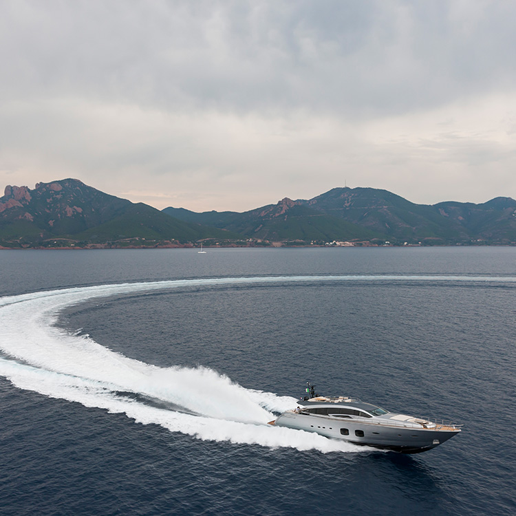 Pershing 108 - Luxury speed motor yacht - Pershing Yacht